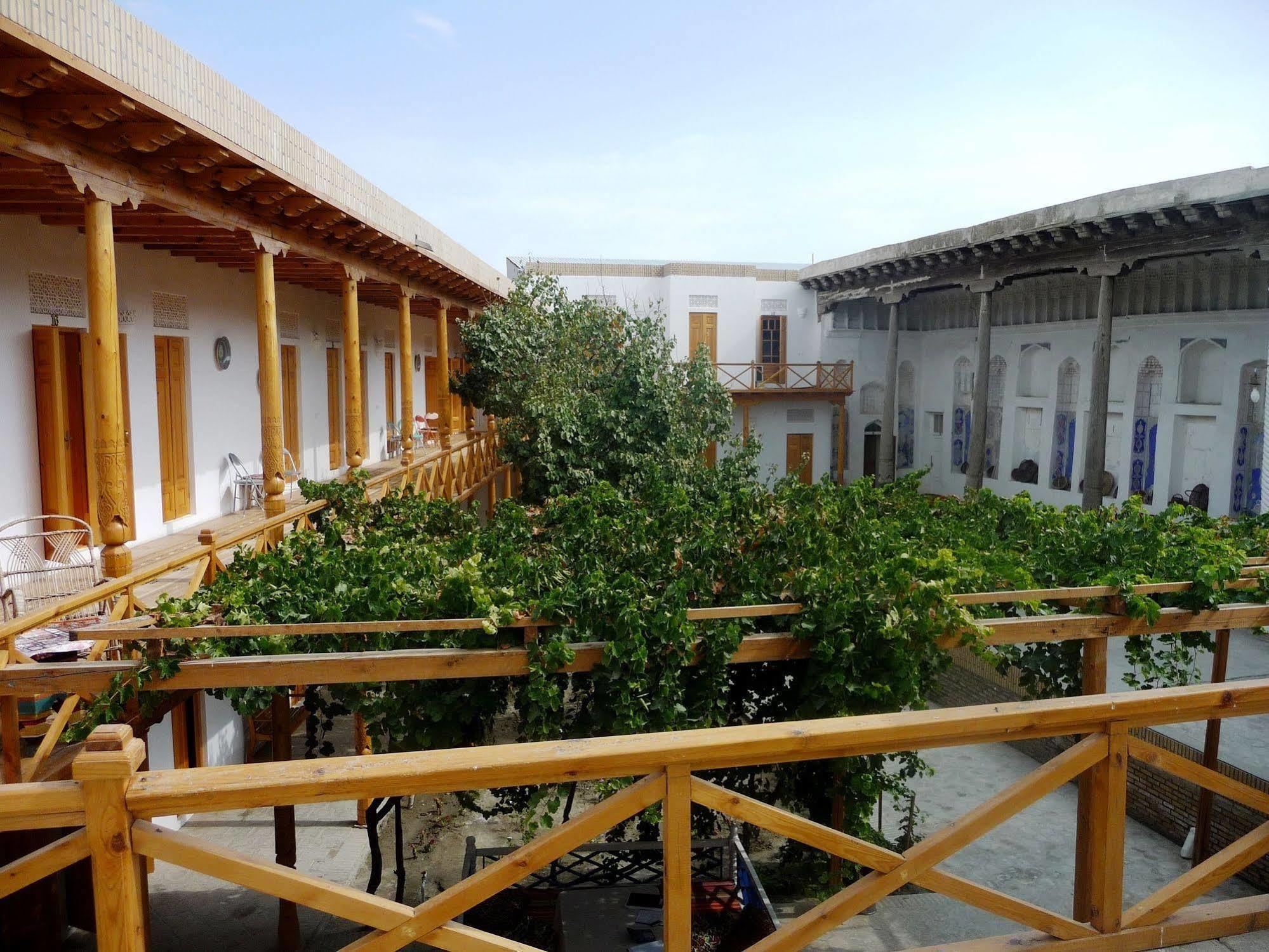 بخارى Hovli Poyon Hotel المظهر الخارجي الصورة