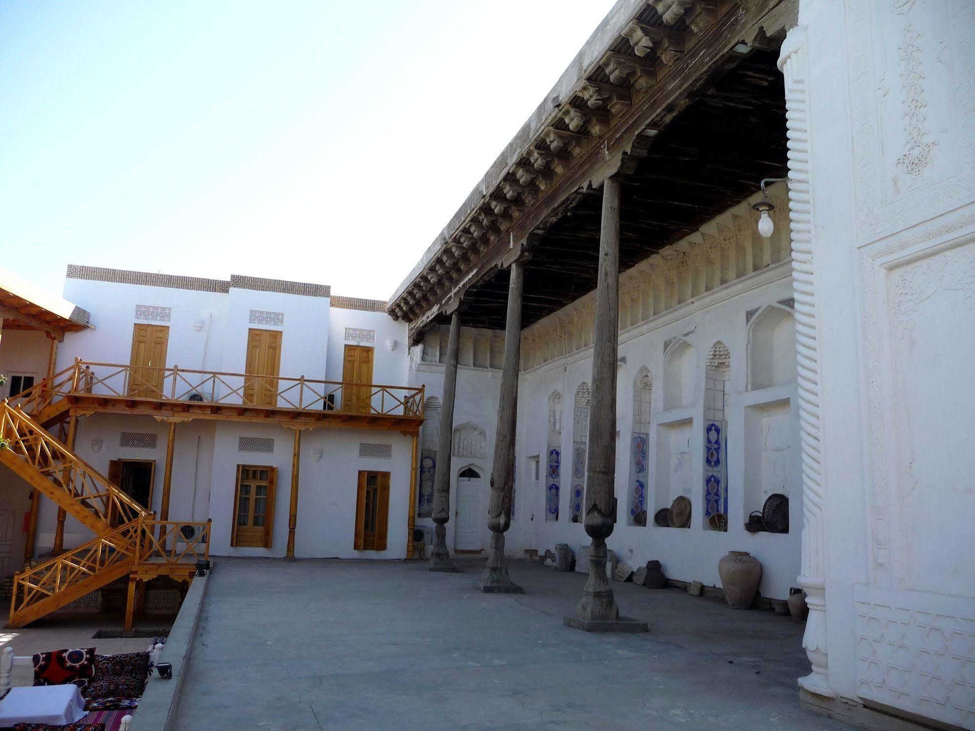 بخارى Hovli Poyon Hotel المظهر الخارجي الصورة