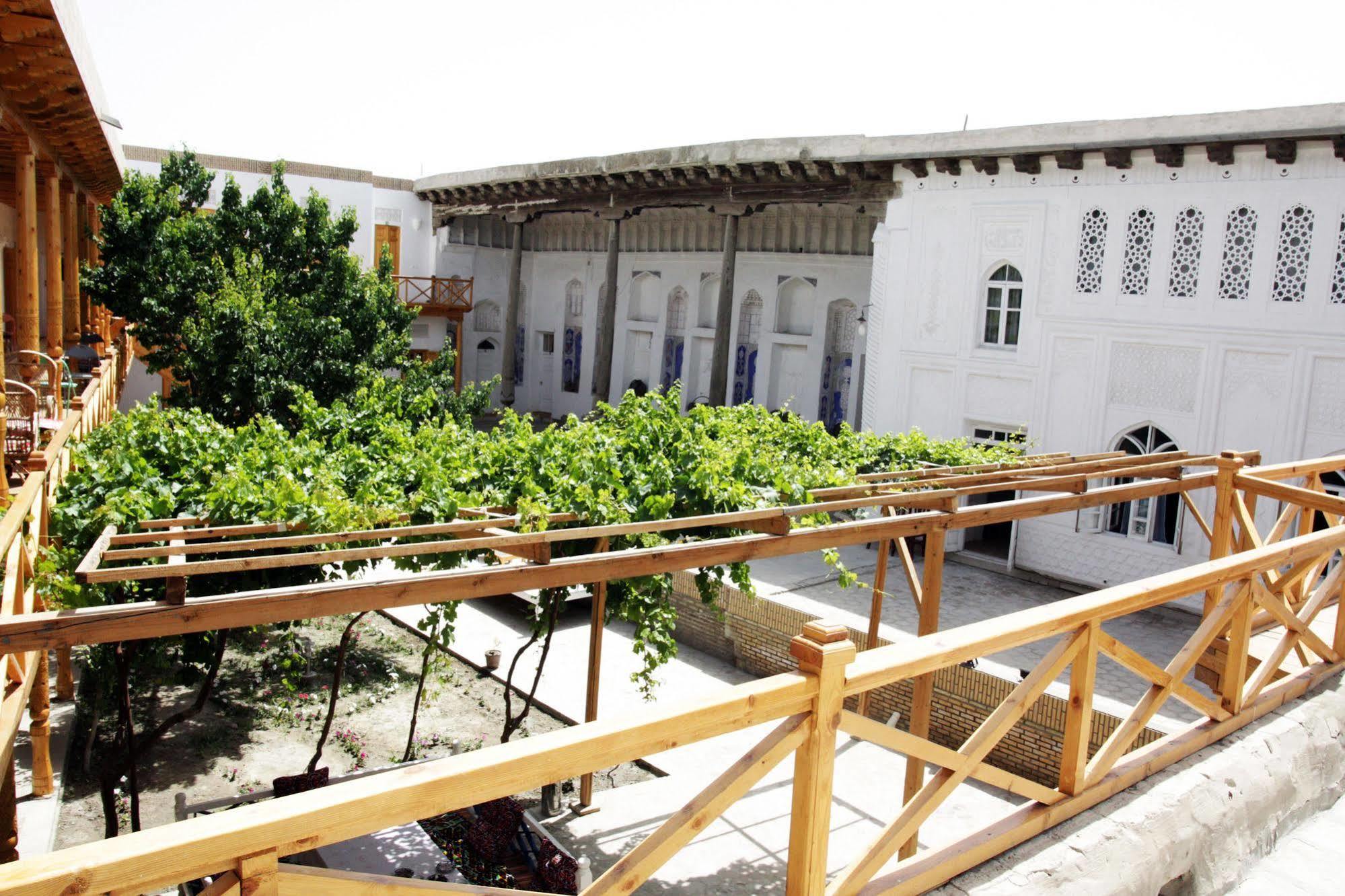 بخارى Hovli Poyon Hotel المظهر الخارجي الصورة